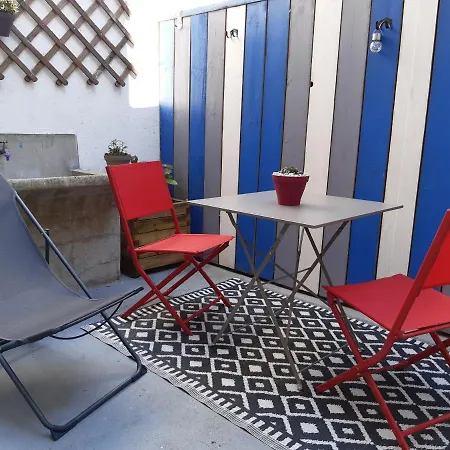 Appartement Haute Ville meublé avec cour privative Granville Extérieur photo