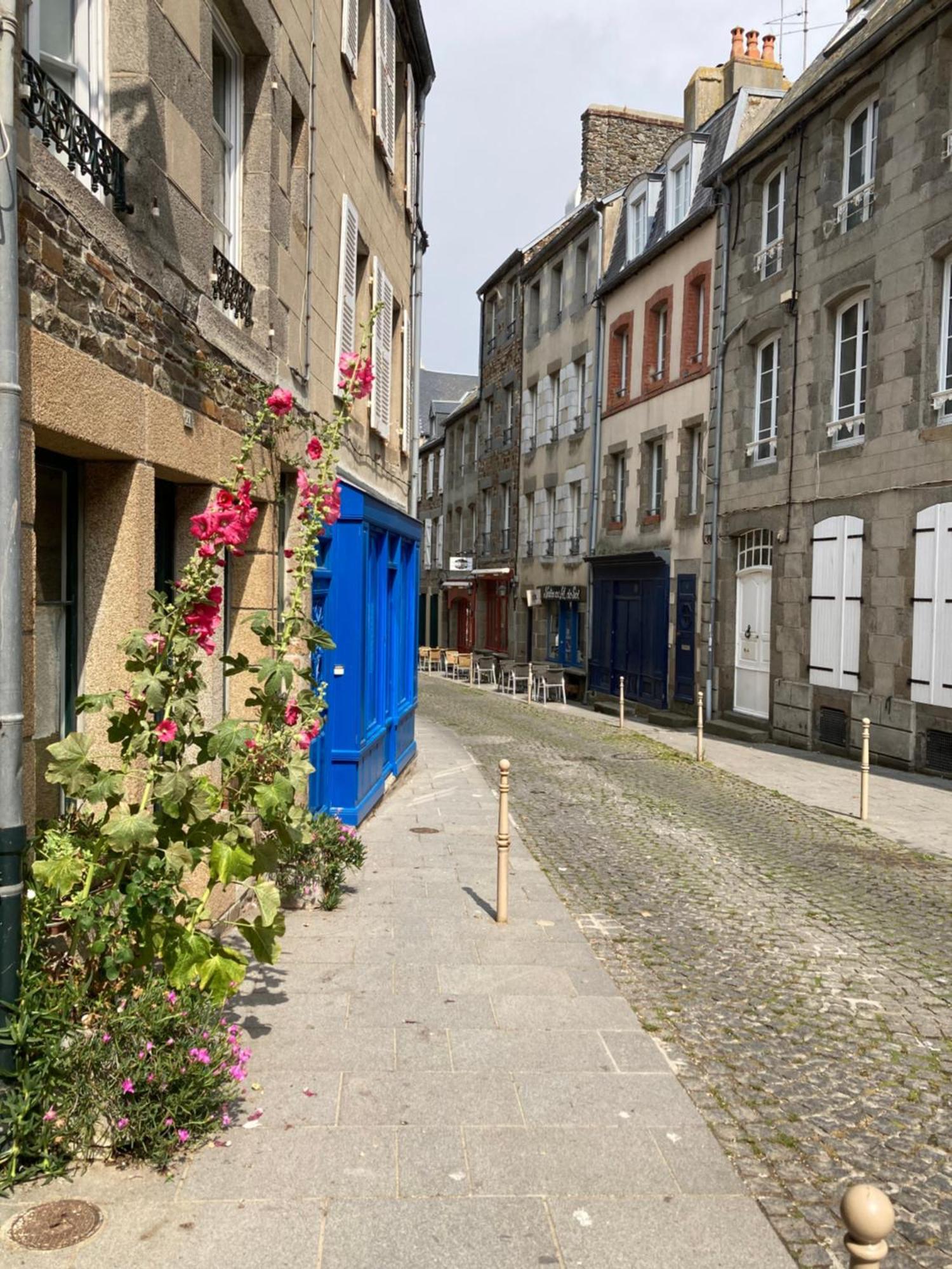 Haute Meuble Avec Cour Privative * Granville